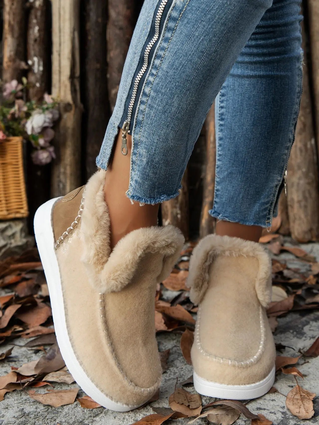Furry Suede Round Toe Flat Sneakers Trendsi