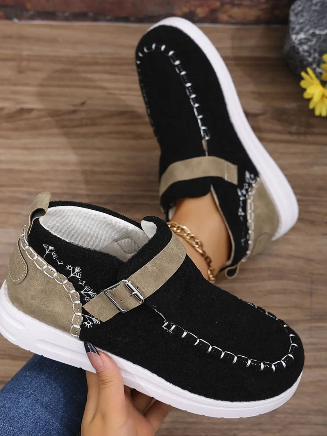 Contrast Round Toe Buckle Sneakers Trendsi