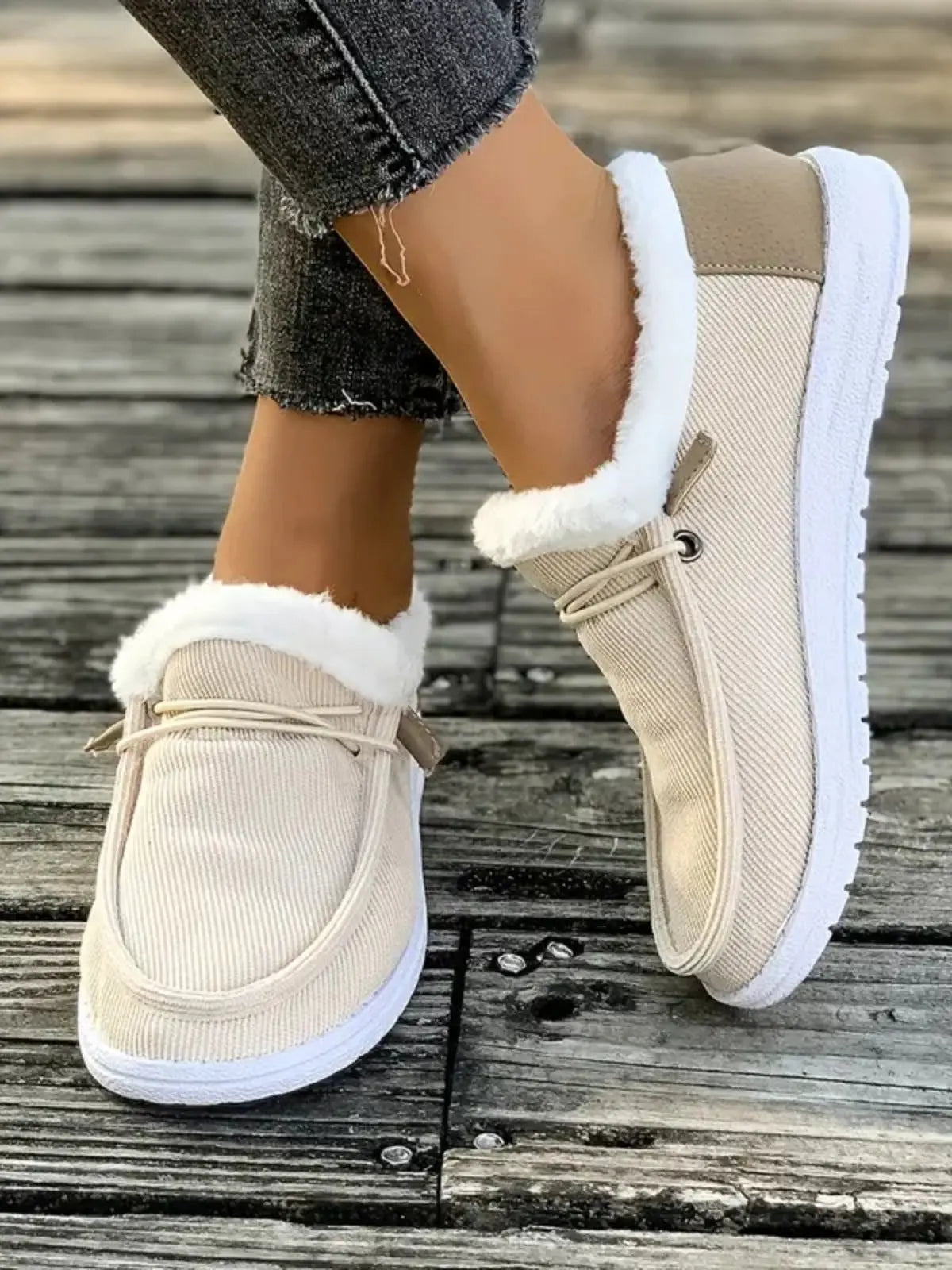 Fluff Round Toe Flat Slip-Ons Trendsi