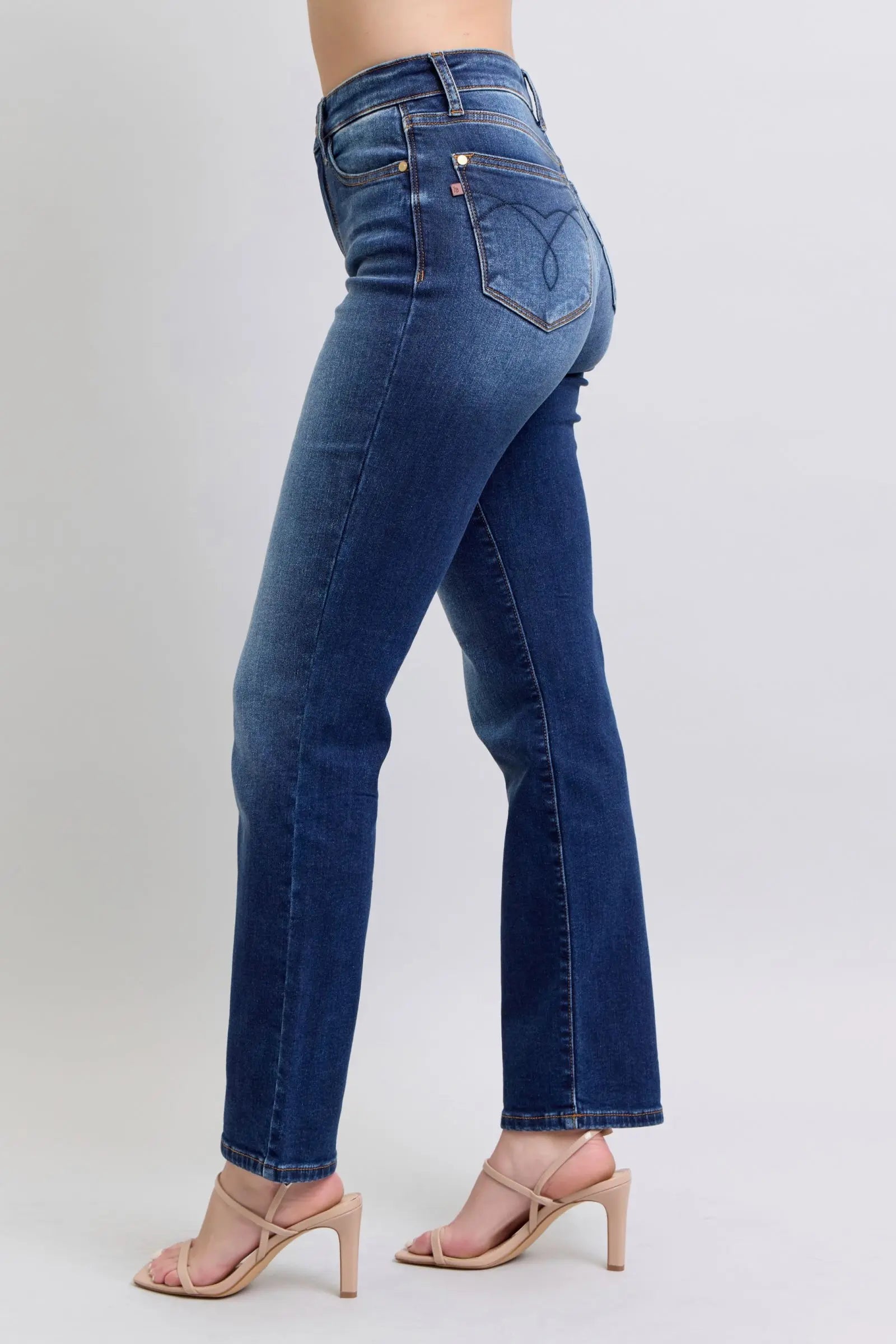 Judy Blue Full Size Washed Straight Leg Jeans with Pockets Trendsi