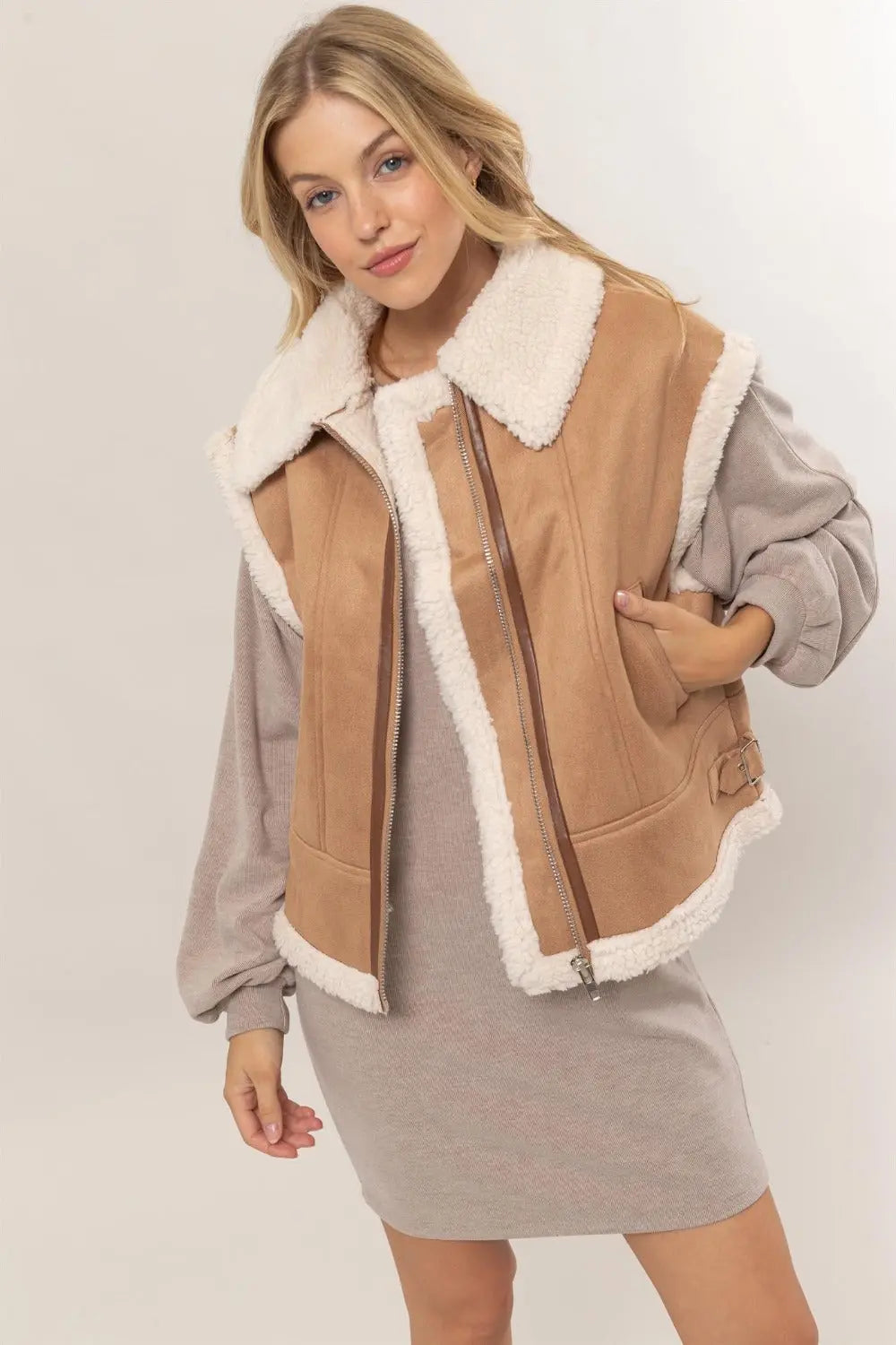 HYFVE Fur-Contrast Zip Up Suede Vest Trendsi