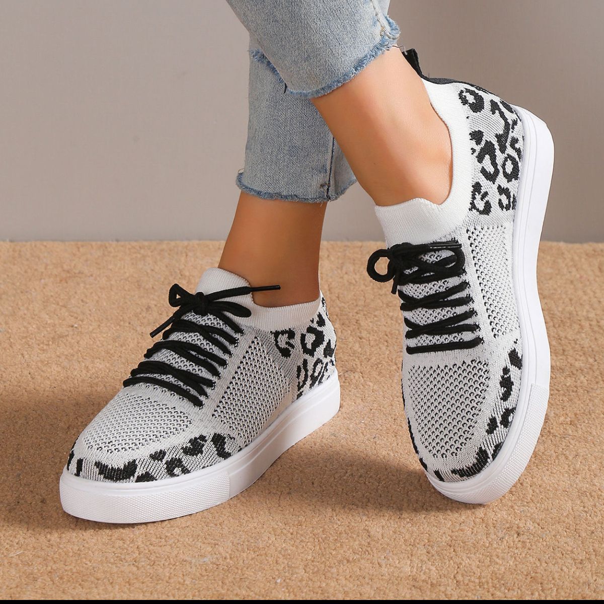 Lace-Up Leopard Flat Sneakers Trendsi
